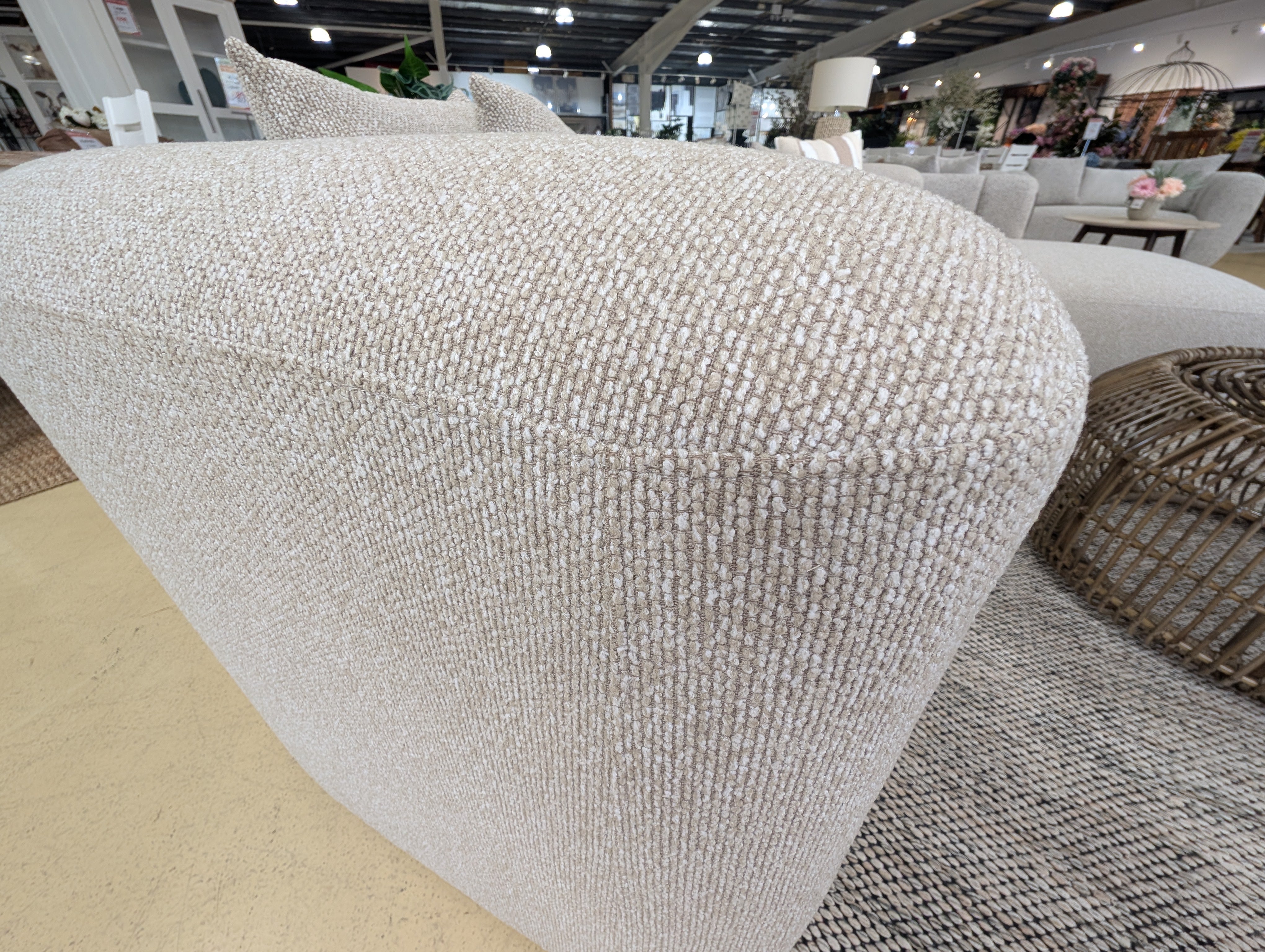 VISTA RHF CHAISE LOUNGE - 2PC