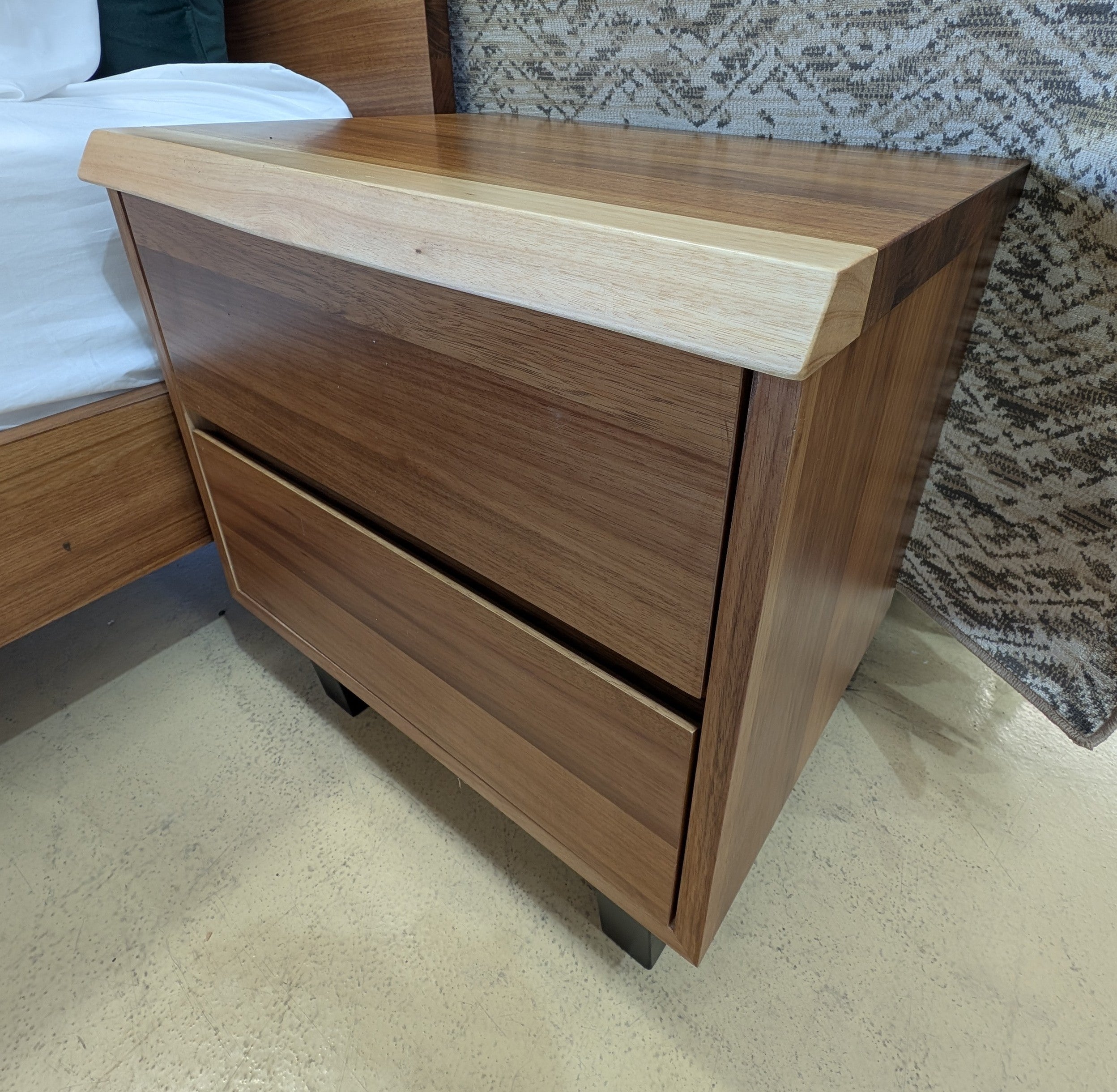 EMPIRE Bedside