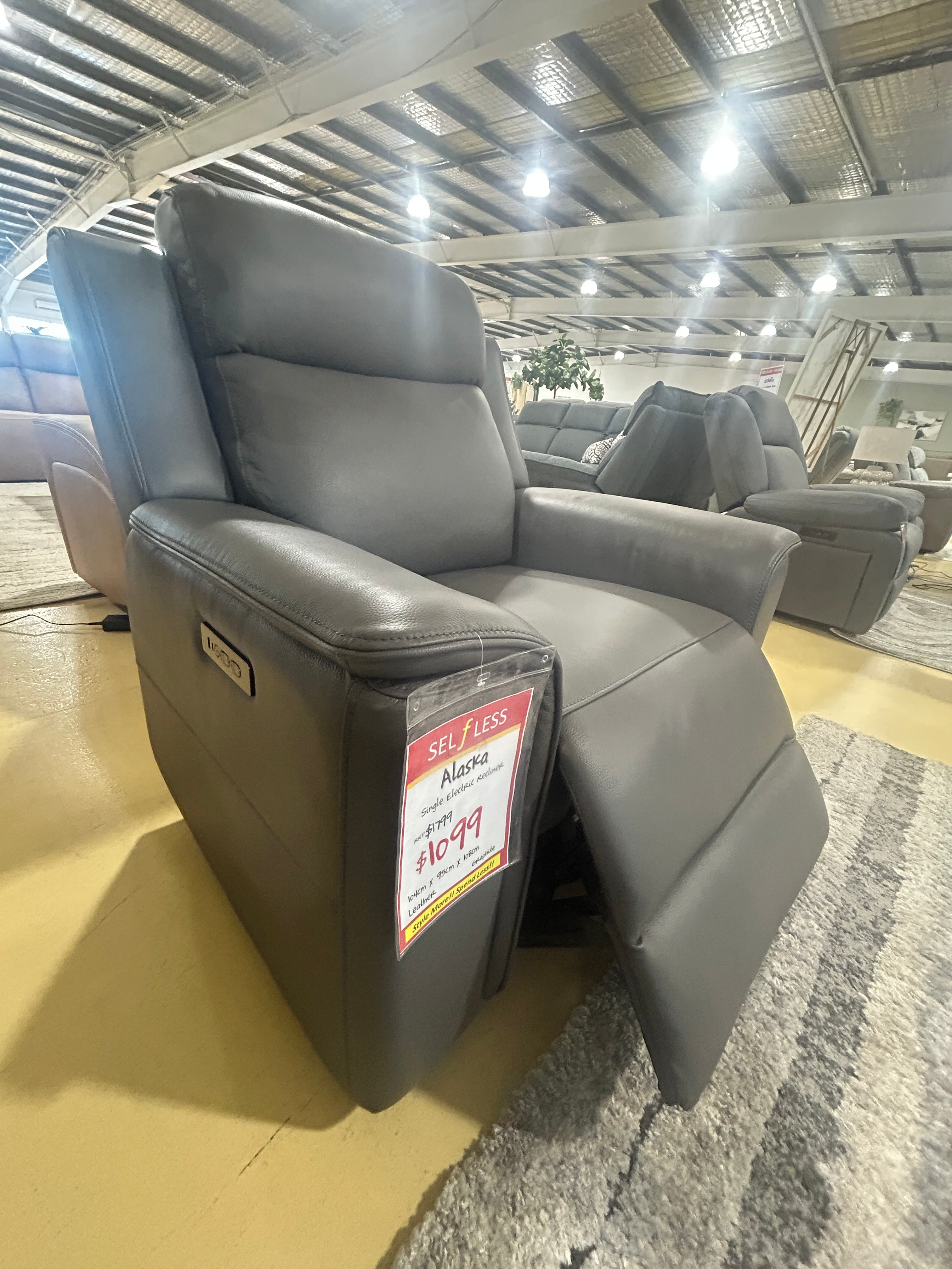 ALASKA LEATHER SINGLE ELEC RECLIENER - GRAPHITE / NEWSTEAD