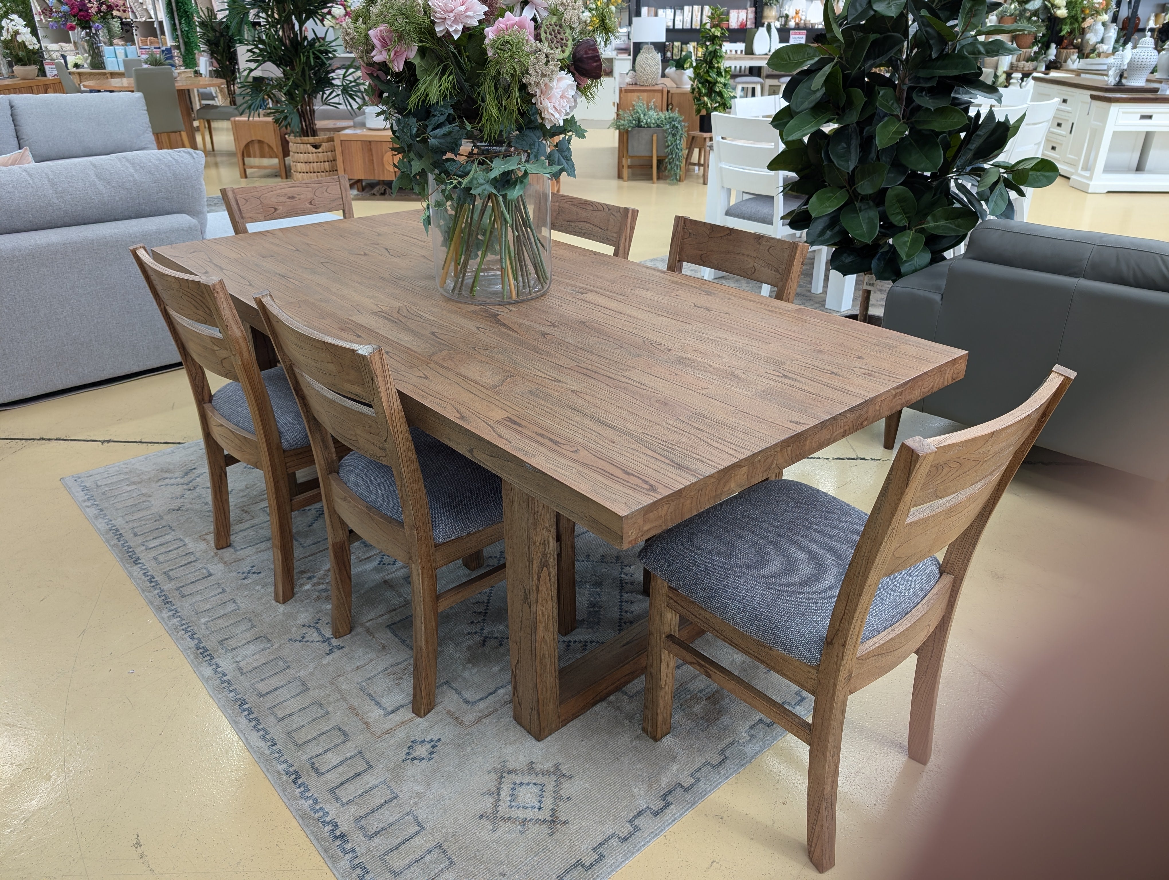 ILUKA 6 Seater Dining Suite