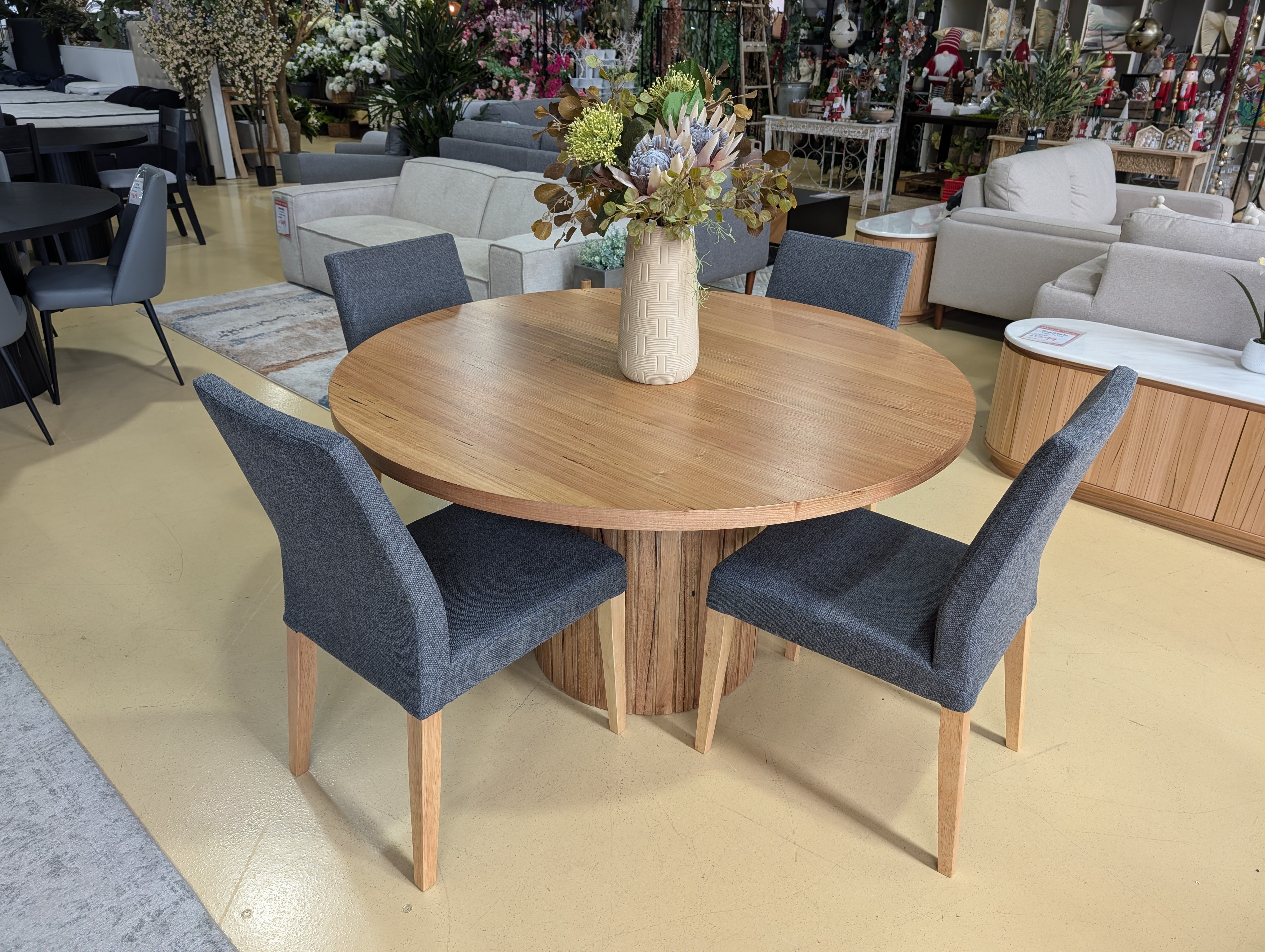 MALIBU 5pc Round Dining Suite/Mason Chairs