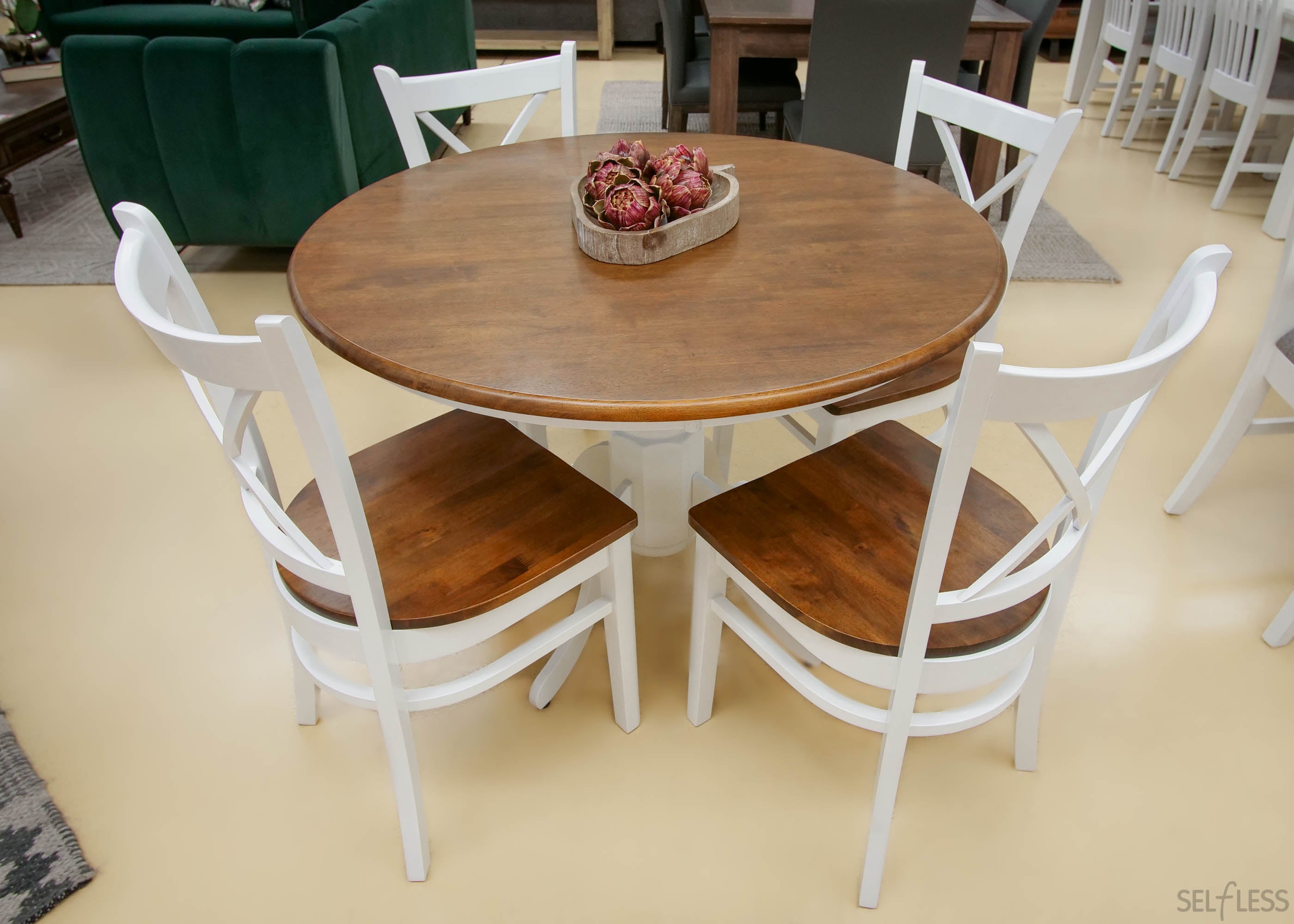 HAMILTON 4 Seater Round Dining Suite